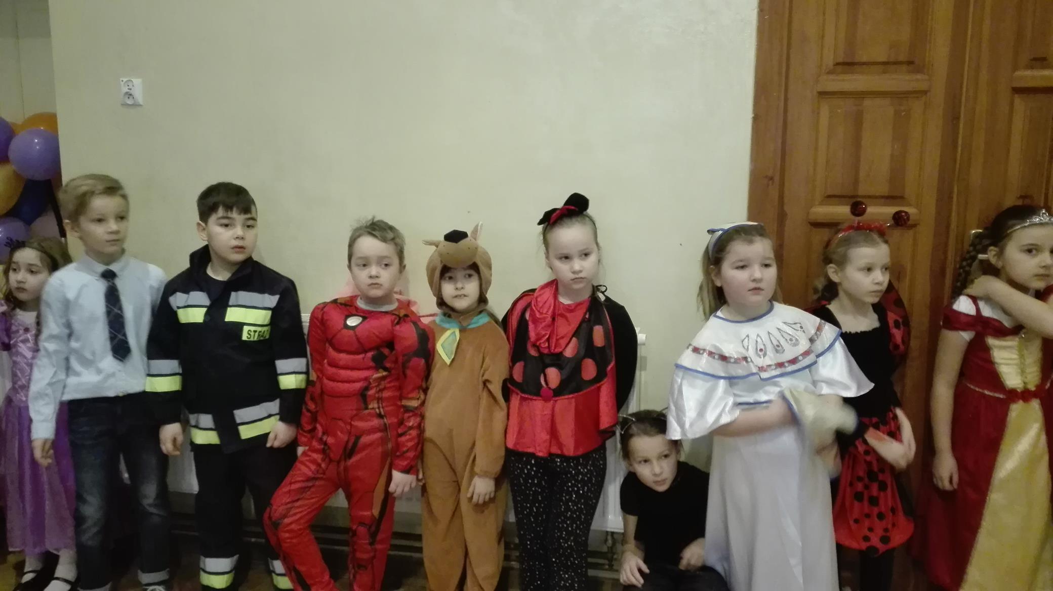 ZABAWA KARNAWAŁOWA UCZNIÓW KLAS I-III W SĘKOWEJ